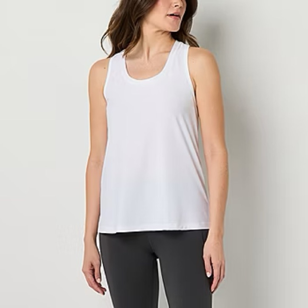 NWT Xersion Women’s U Neck Sleeveless Performance Tank Top